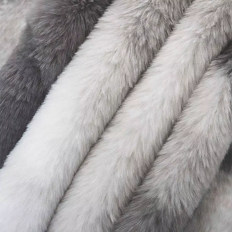 Casaco Feminino Plush Boreal, em Lã de Cordeiro